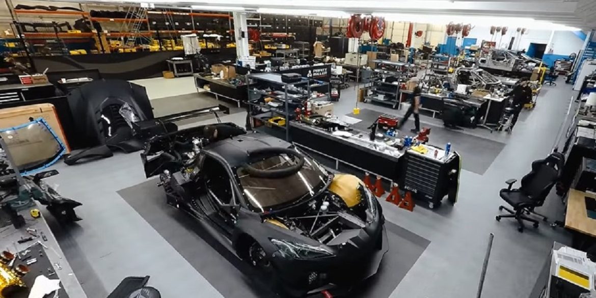 Build-process-corvette-z06-gt3r