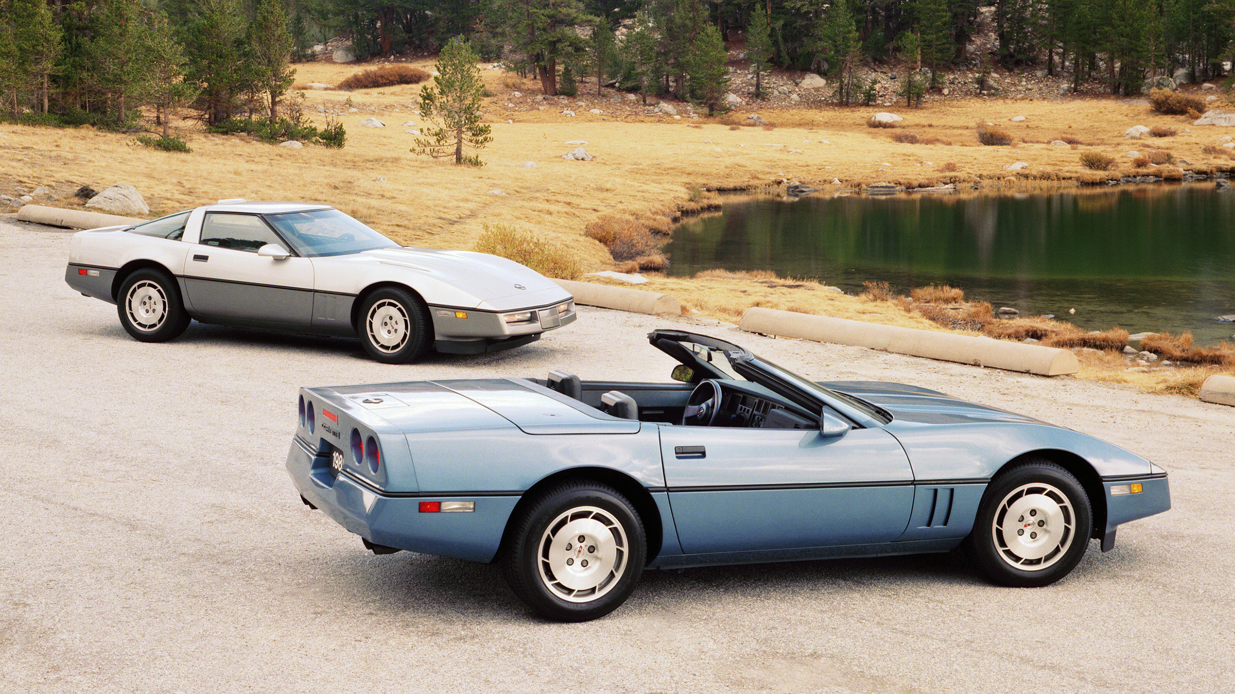1986 Corvette coupe and convertible side by side