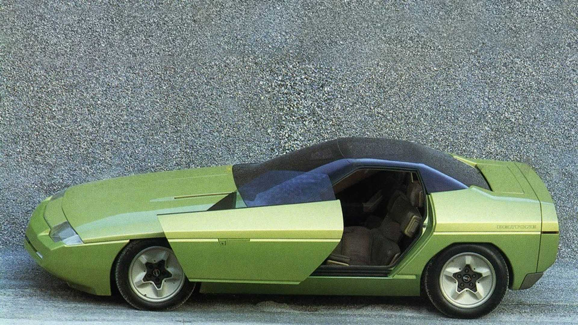 side view of the C4 Corvette Ramarro by Bertone