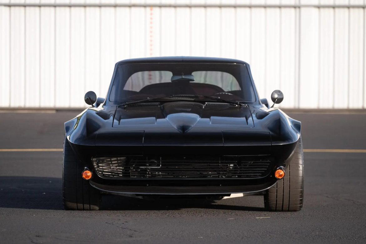 1964-Chevrolet-Corvette-Split-Window-Coupe-Conversion (2) | | CorvSport.com